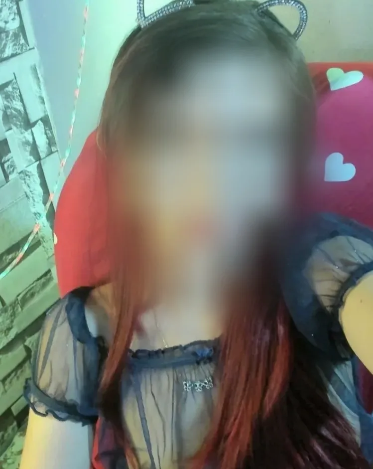 Mila, 35